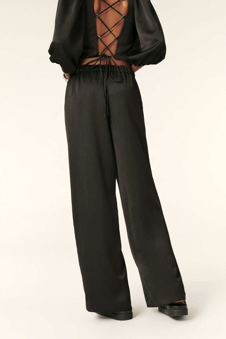 Dovima Trousers. Noir