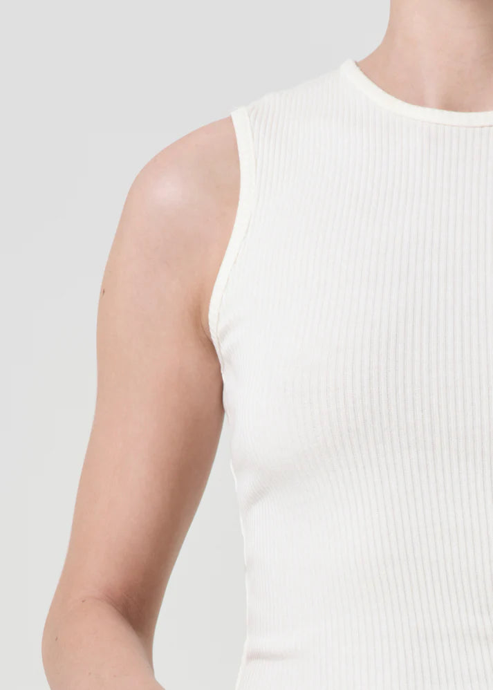 Binx Tank in Oat Milk