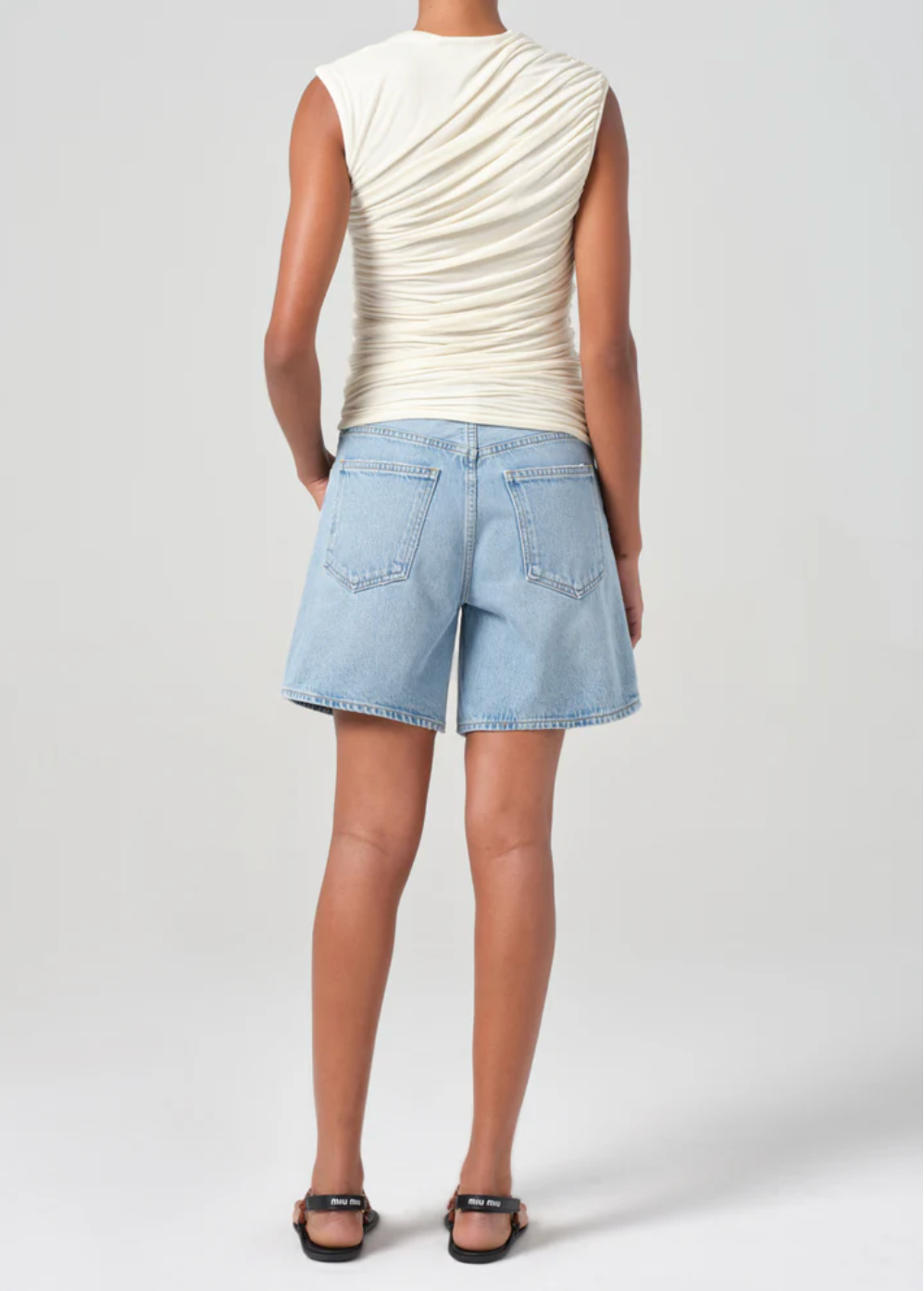 Dame Short in Coax
