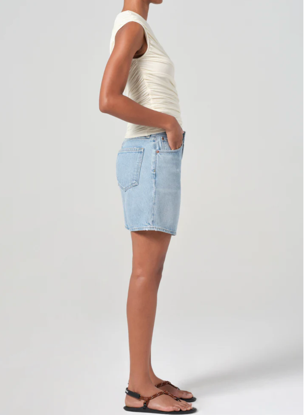 Dame Short in Coax