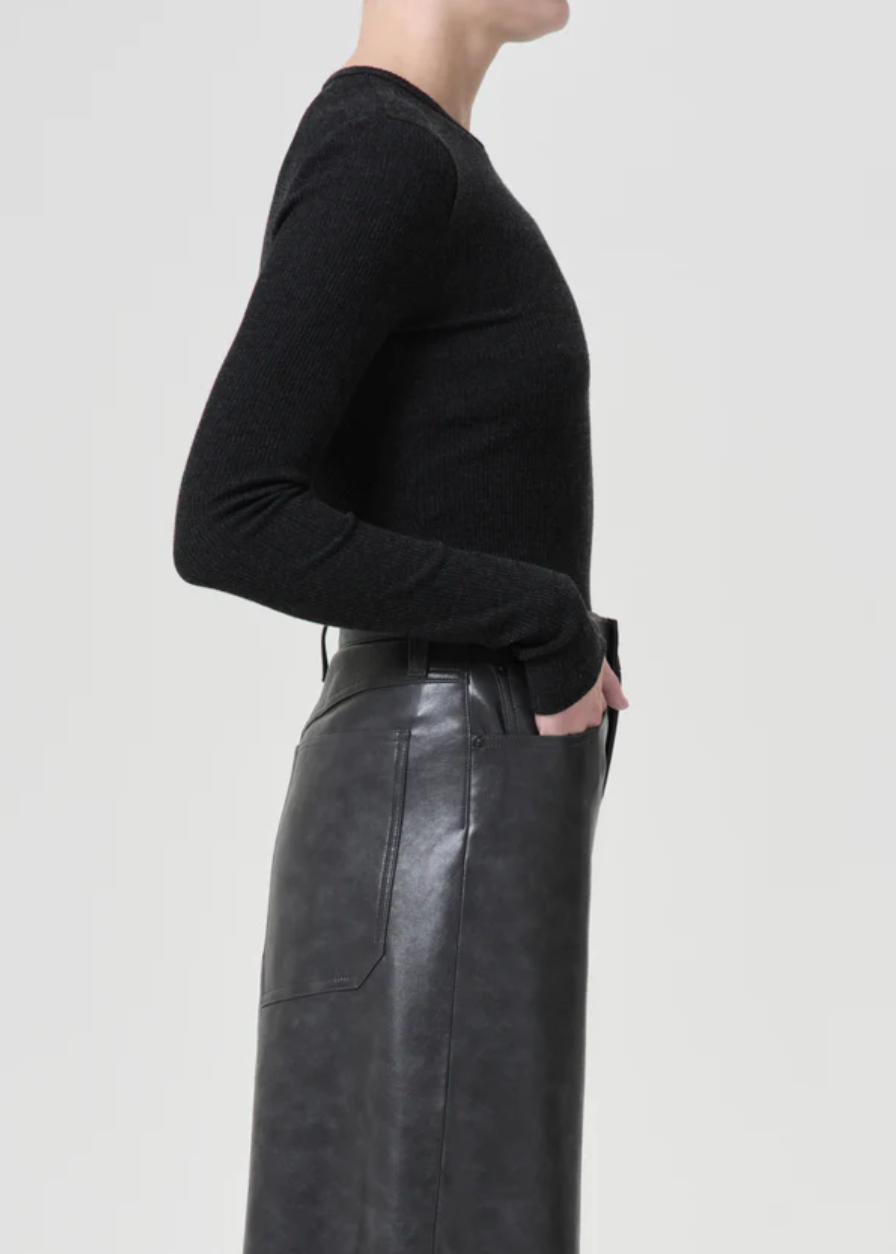 Delphi Slim Tee in Katniss