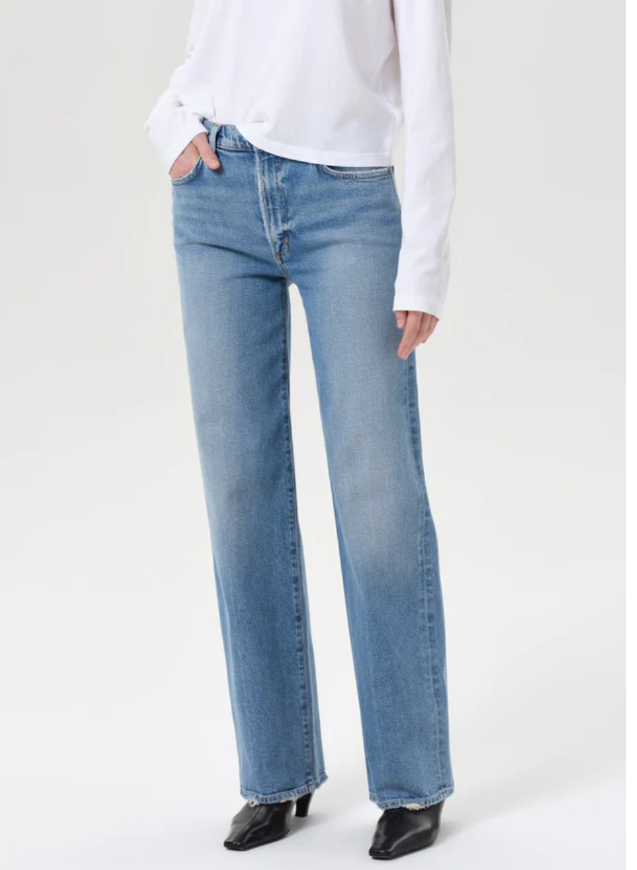 Harper Straight Jean (Stretch) in Forum