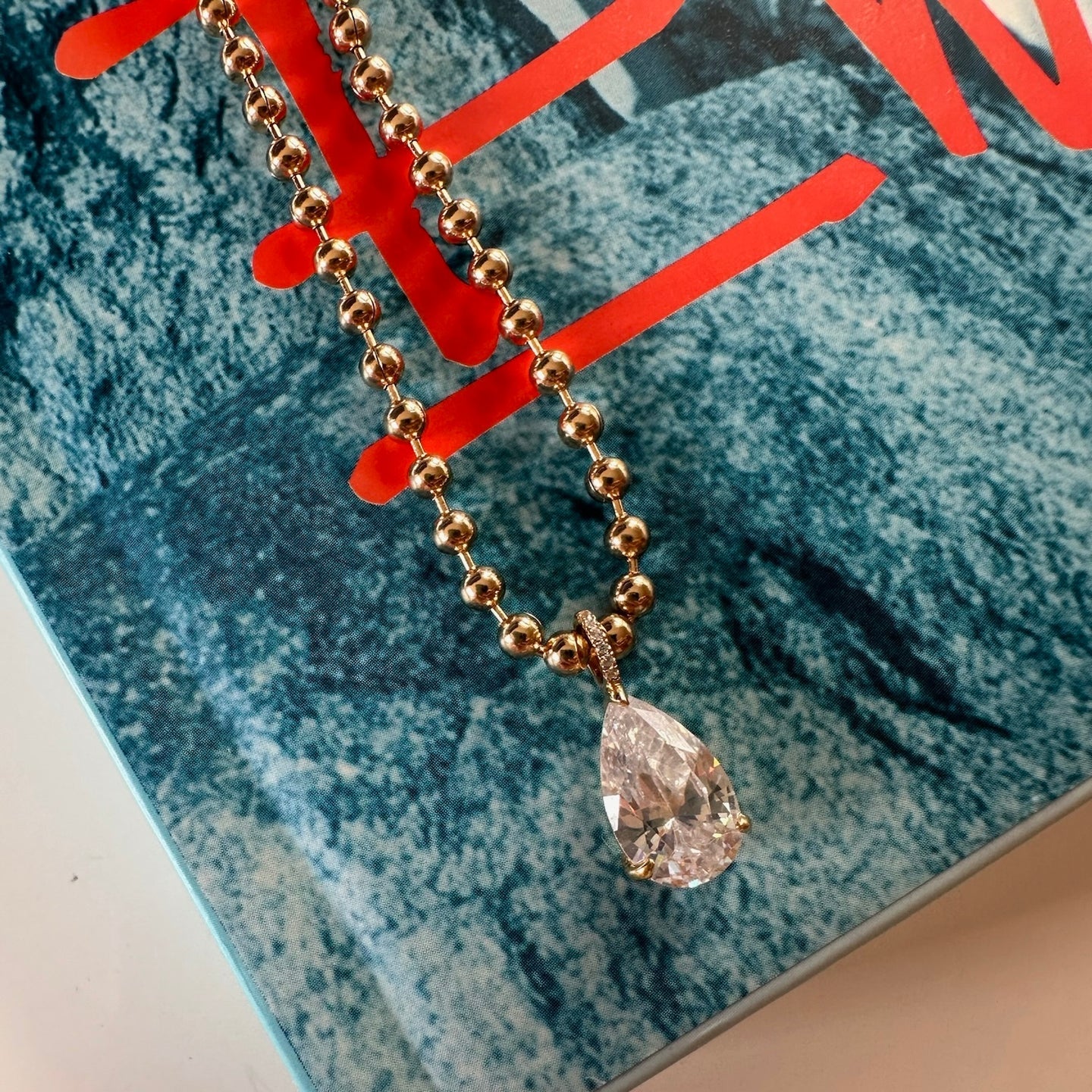 Power Necklace White in Gold | 18"