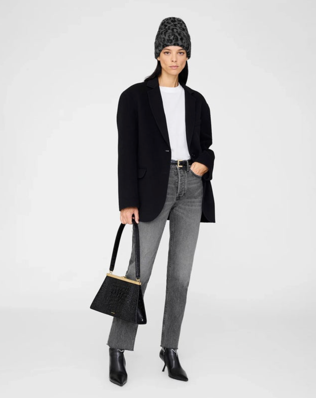 Elia Beanie in Grey Leopard
