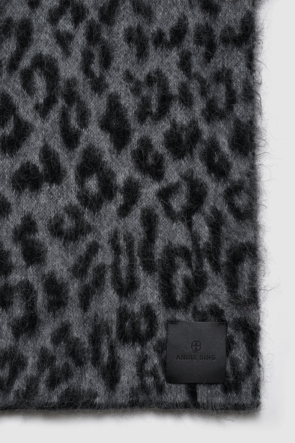 Hannah Scarf in Grey Leopard