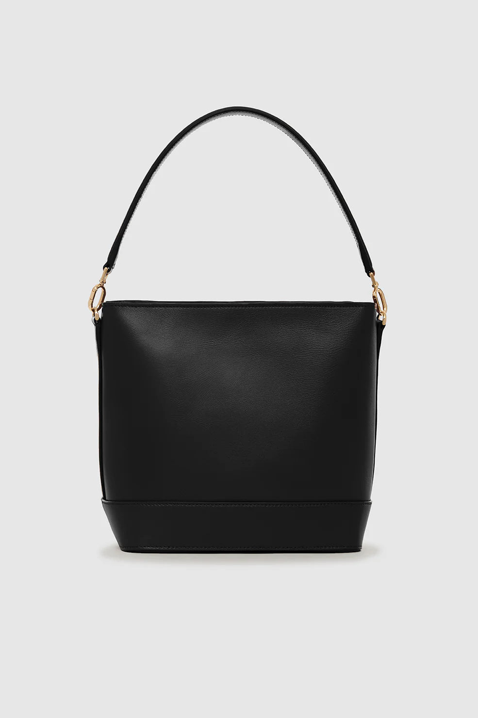 Lili Bucket Bag in Black