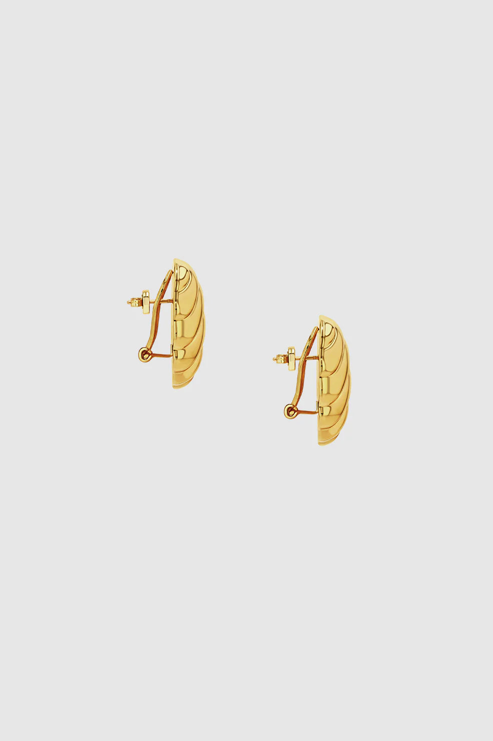 Ribbed Oval Earrings in Gold