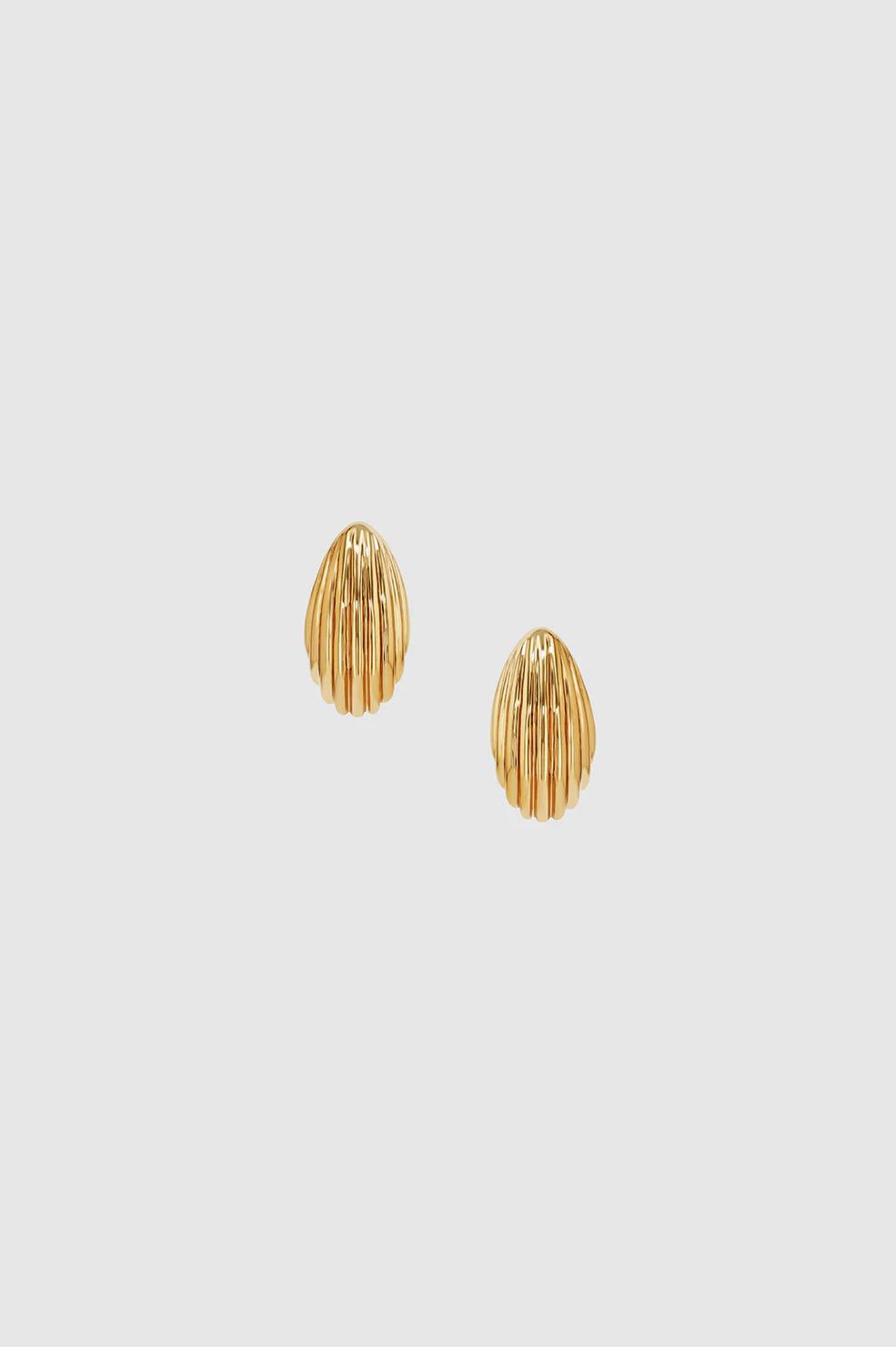 Small Ribbed Drop Earrings in Gold