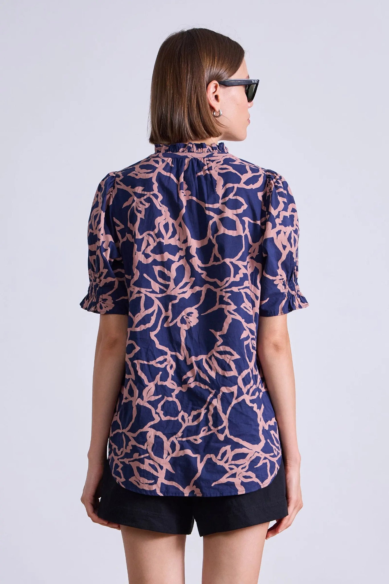 Los Altos Top in Large Lace Floral Navy