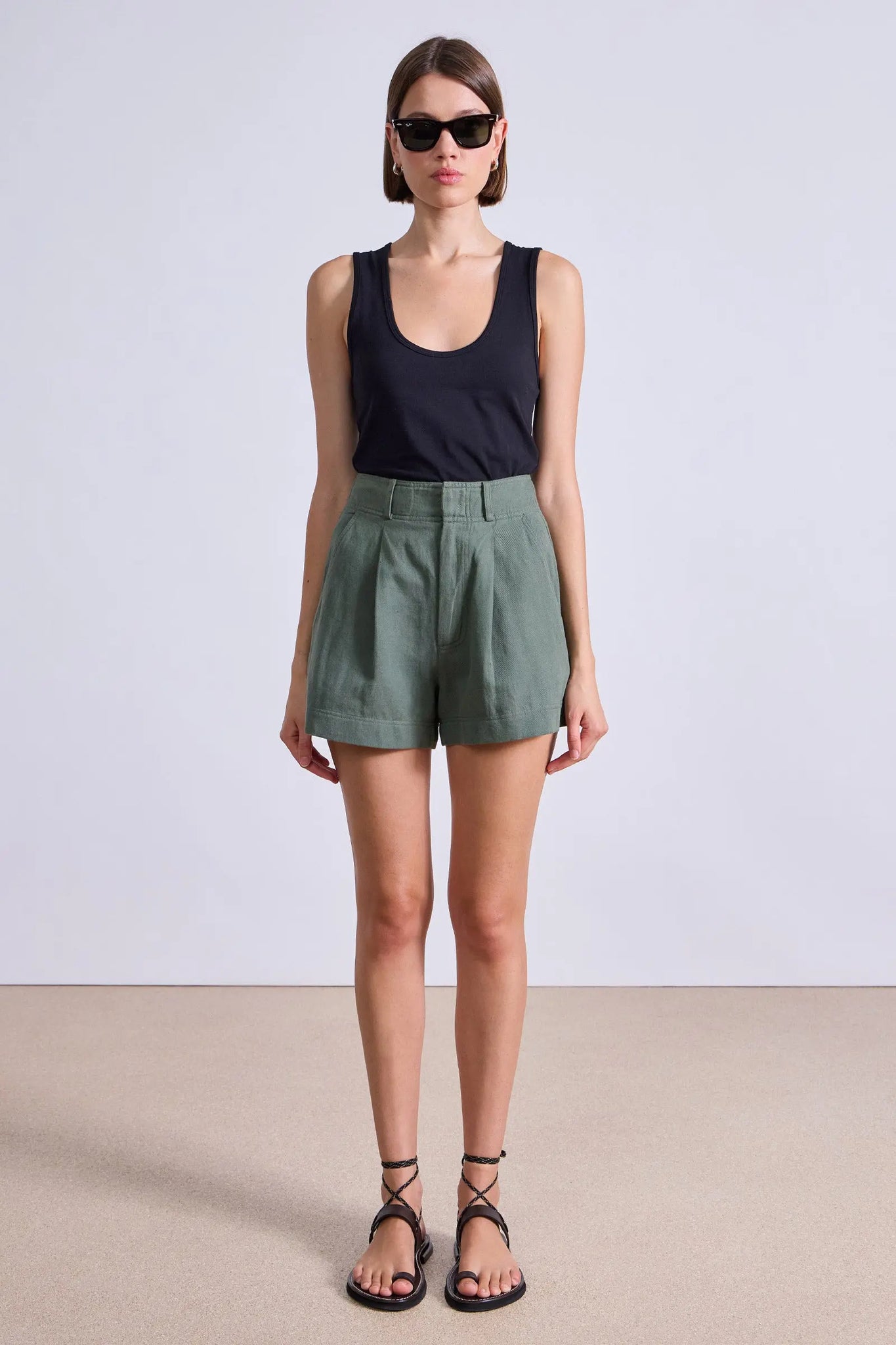 Short Bari Short in Thyme
