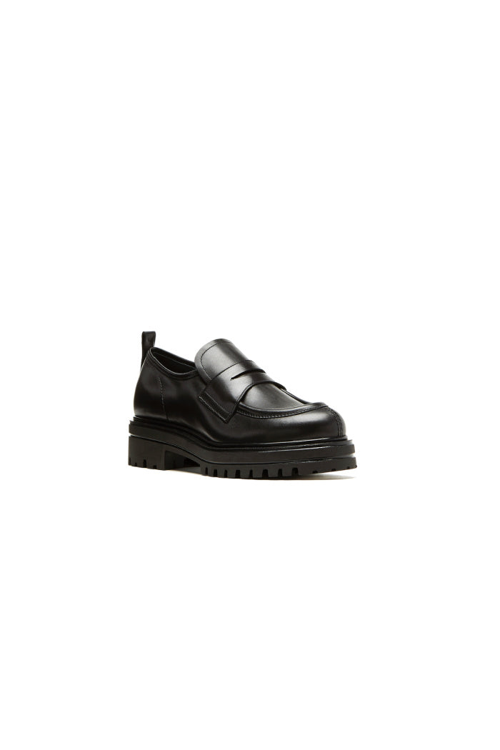 Refresh Leather Loafer in Black