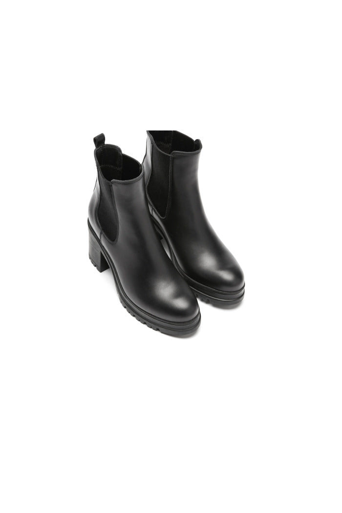 Paxton Leather Boot in Black