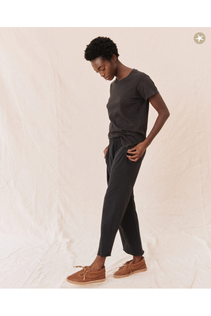 The Slim Tee. Almost Black