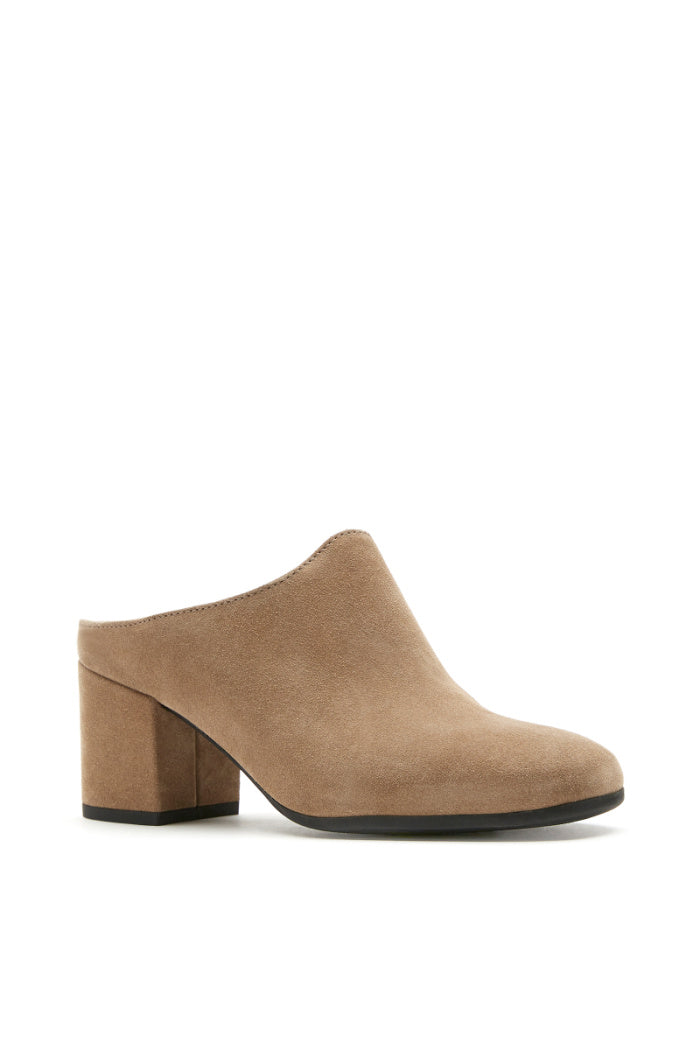 Jill in Biscotti Suede