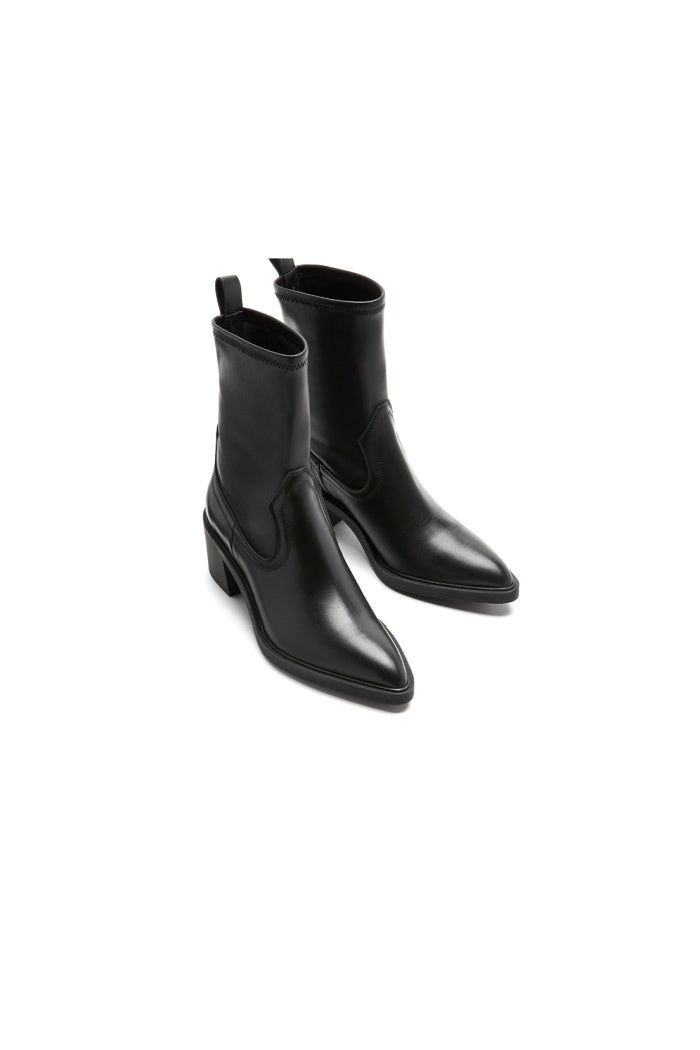 Parks Leather Bootie in Black