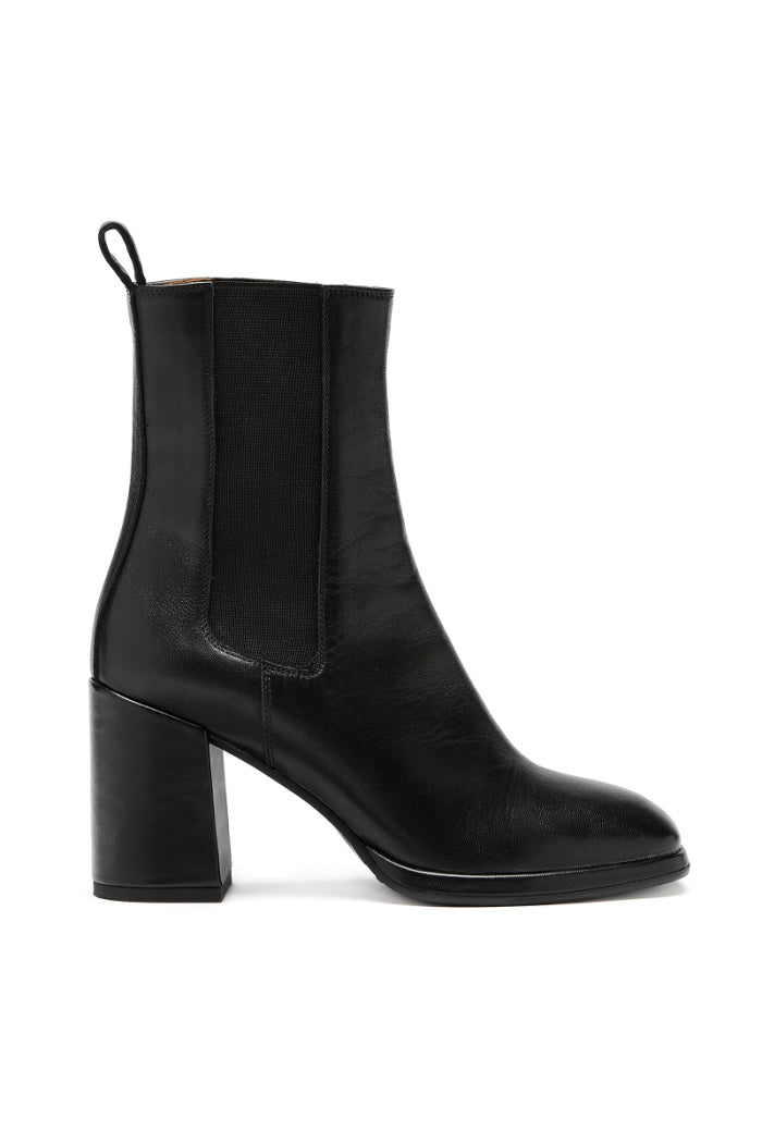 Bellbase Leather Boot in Black