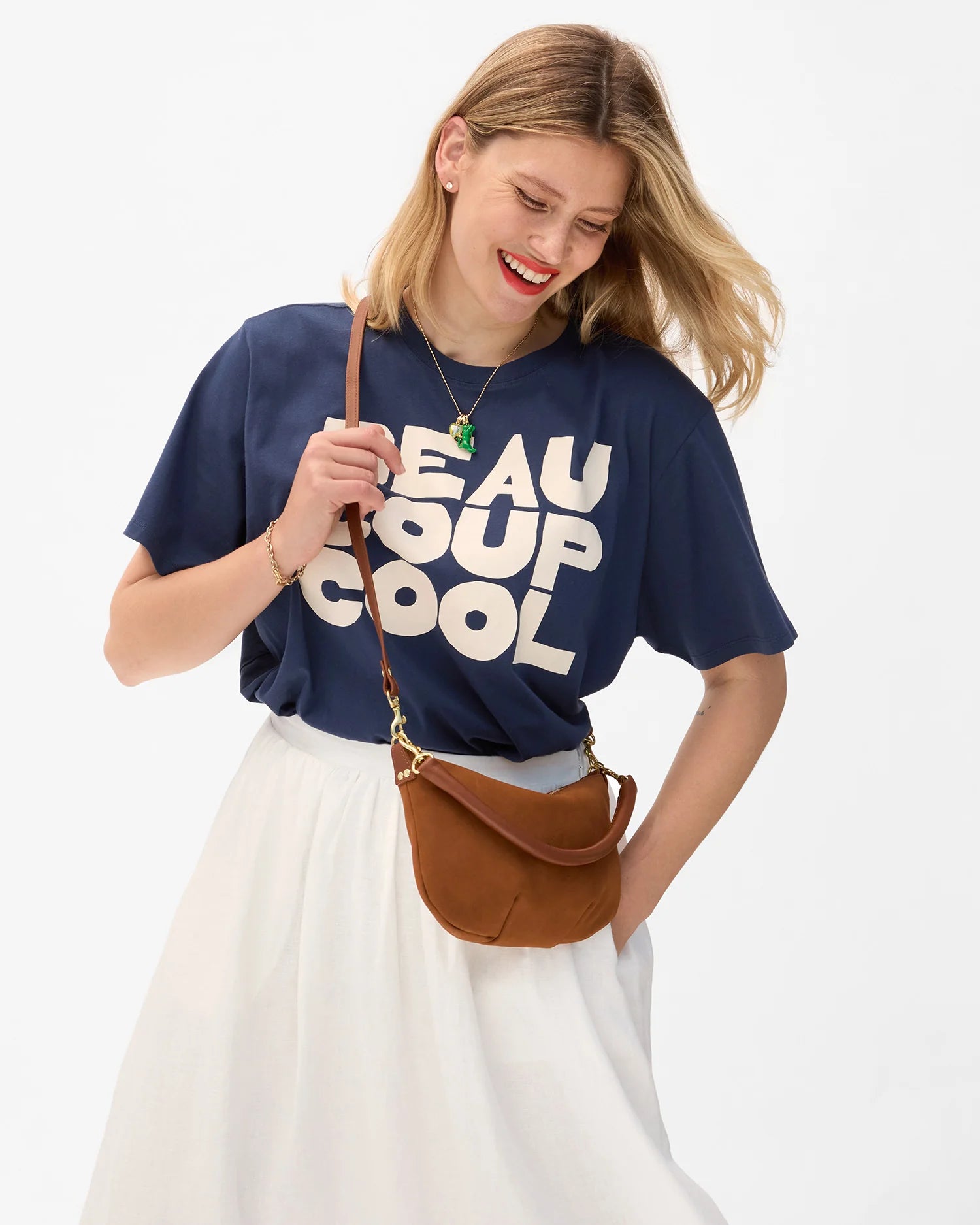 Petit Moyen Messenger in Hazelnut