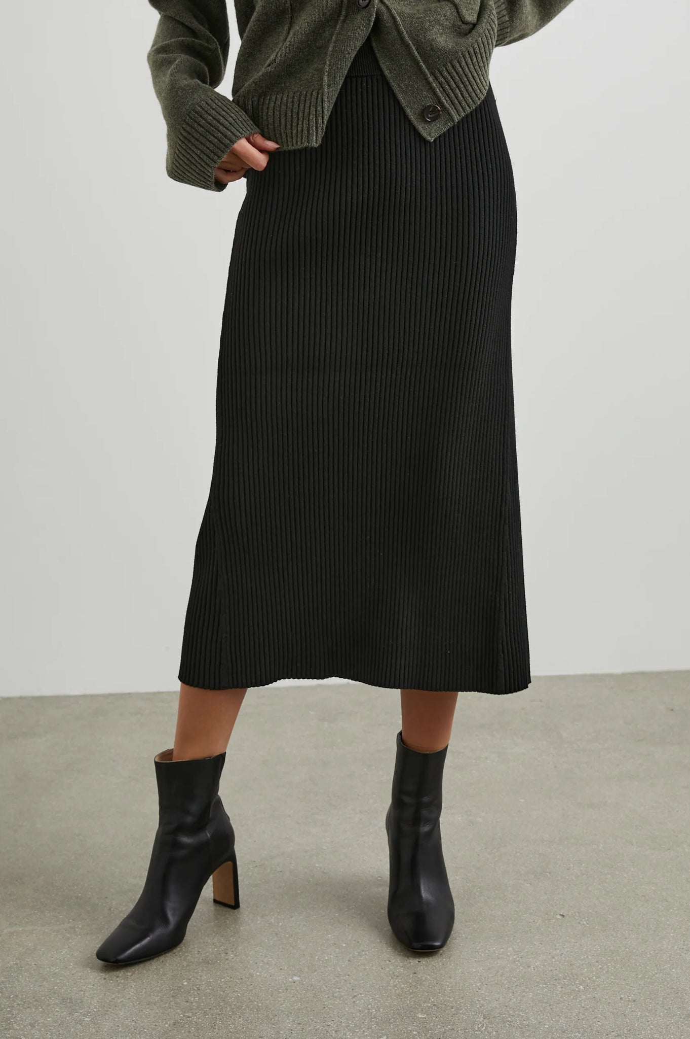 Davina Skirt in Black