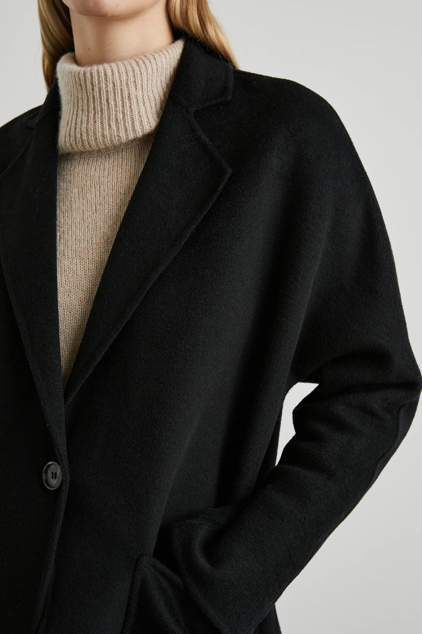 Everest Coat in Black