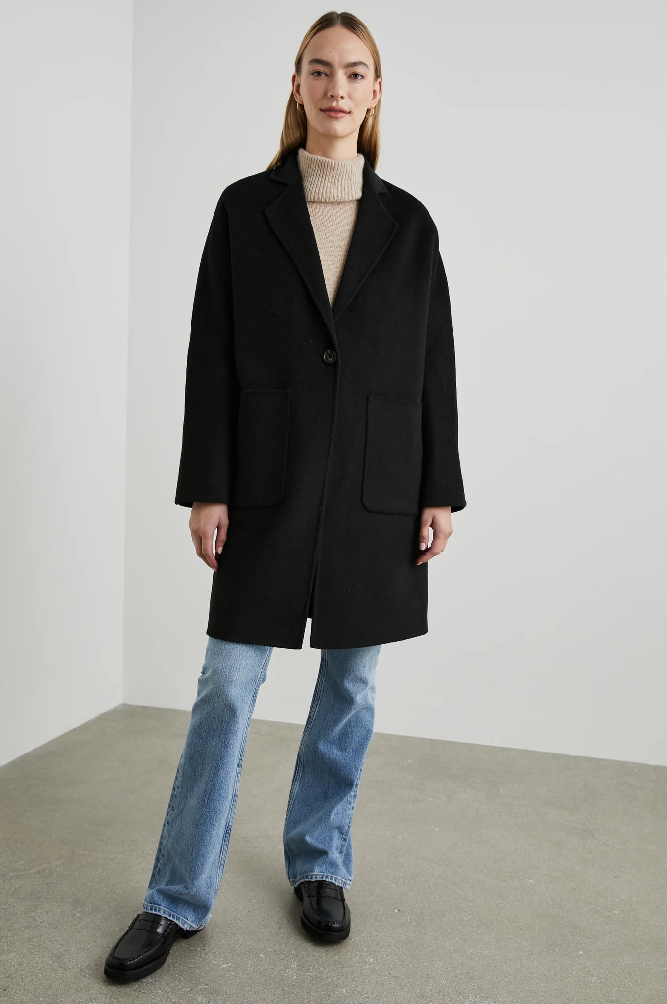 Everest Coat in Black