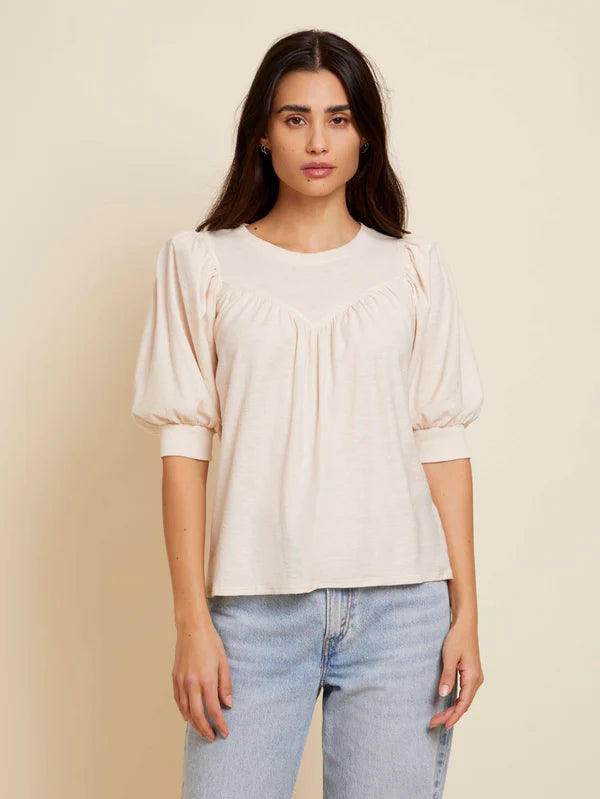 Journey Tee in Parchment