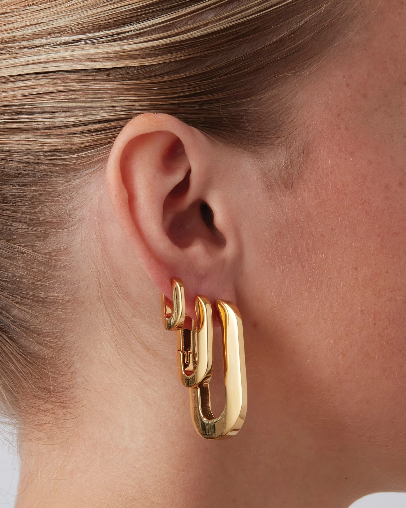 U-Link Earrings in Gold