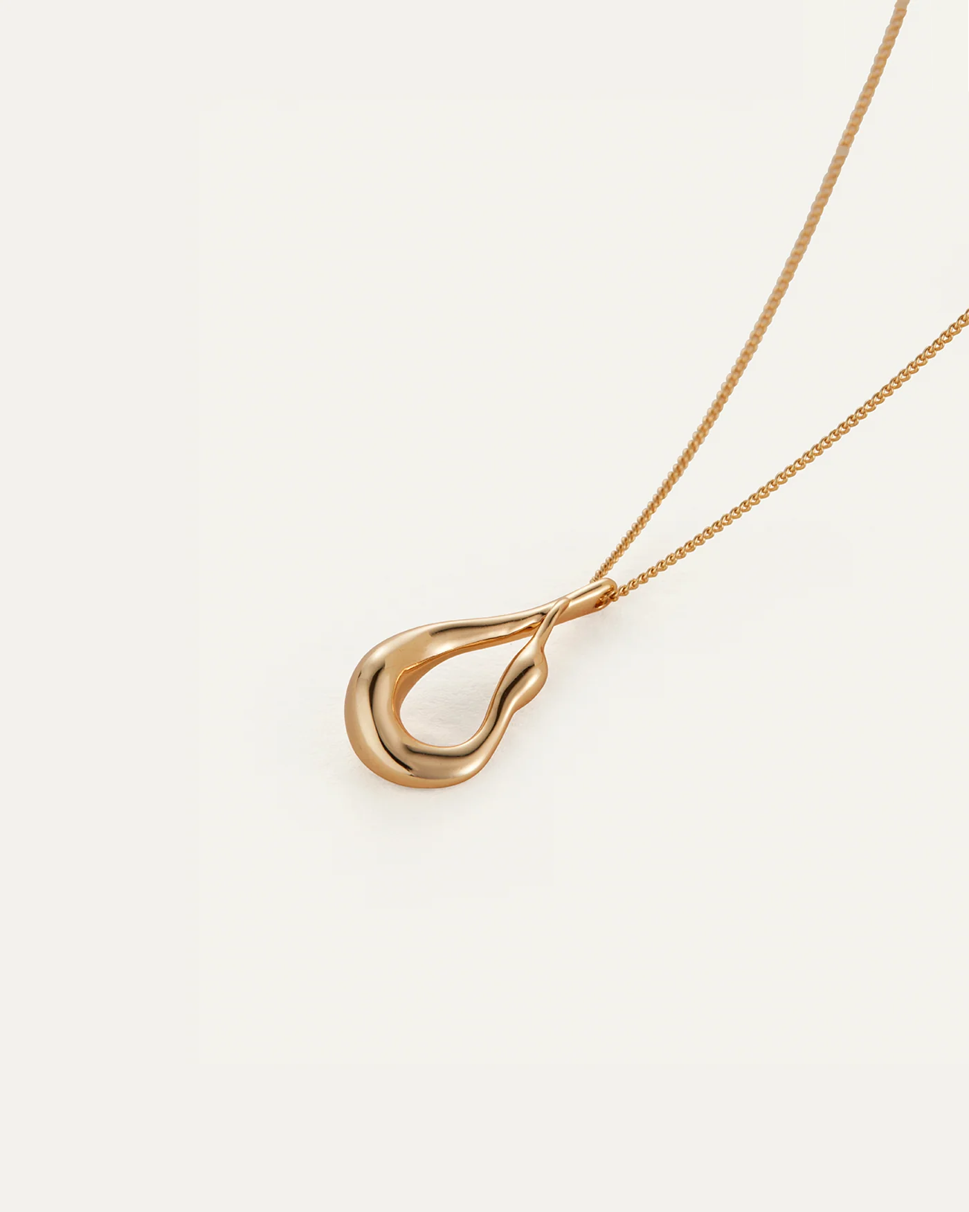 Mini Egret Pendant Necklace in Gold