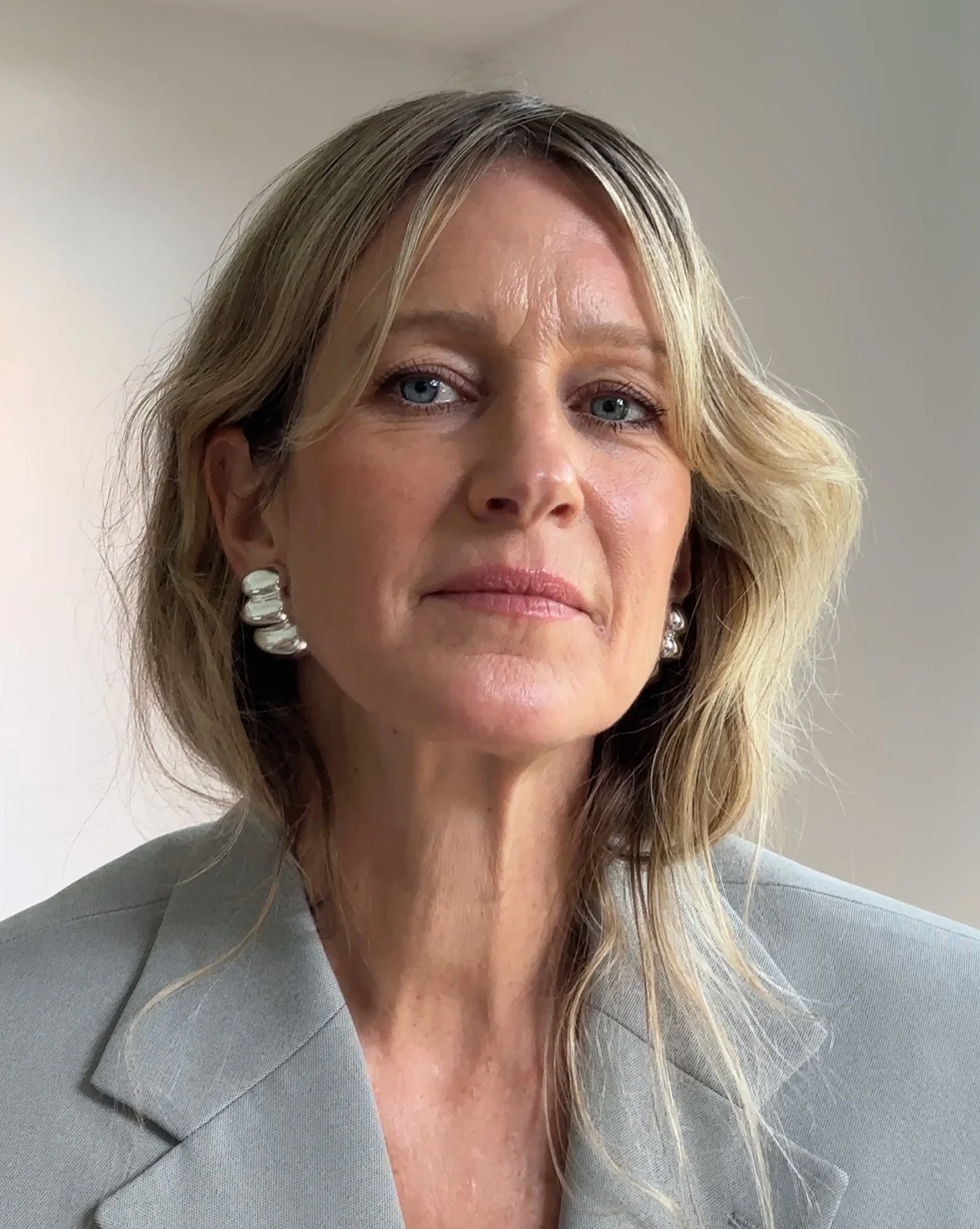 Non-Stop Earrings in Silver