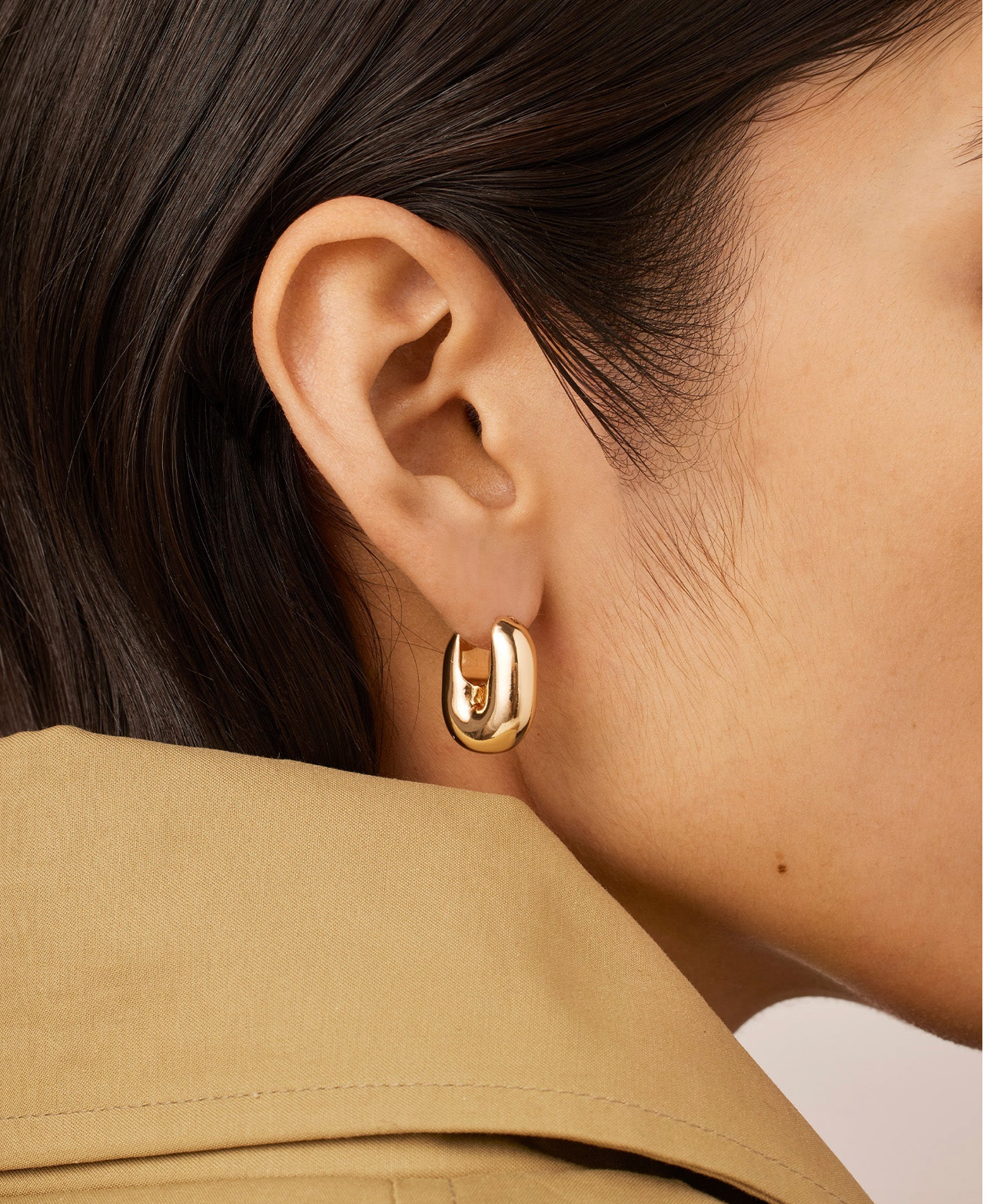 Puffy U-Link Earrings in Gold