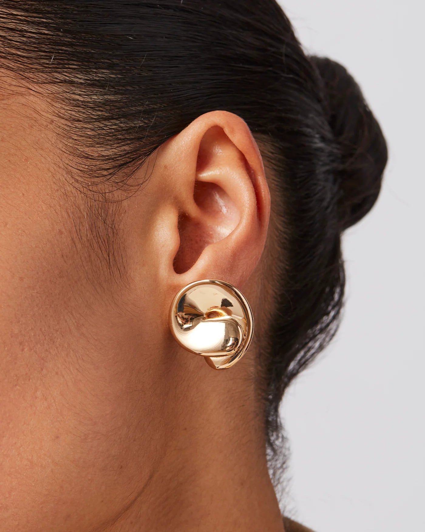 Rio Button Earrings in Gold