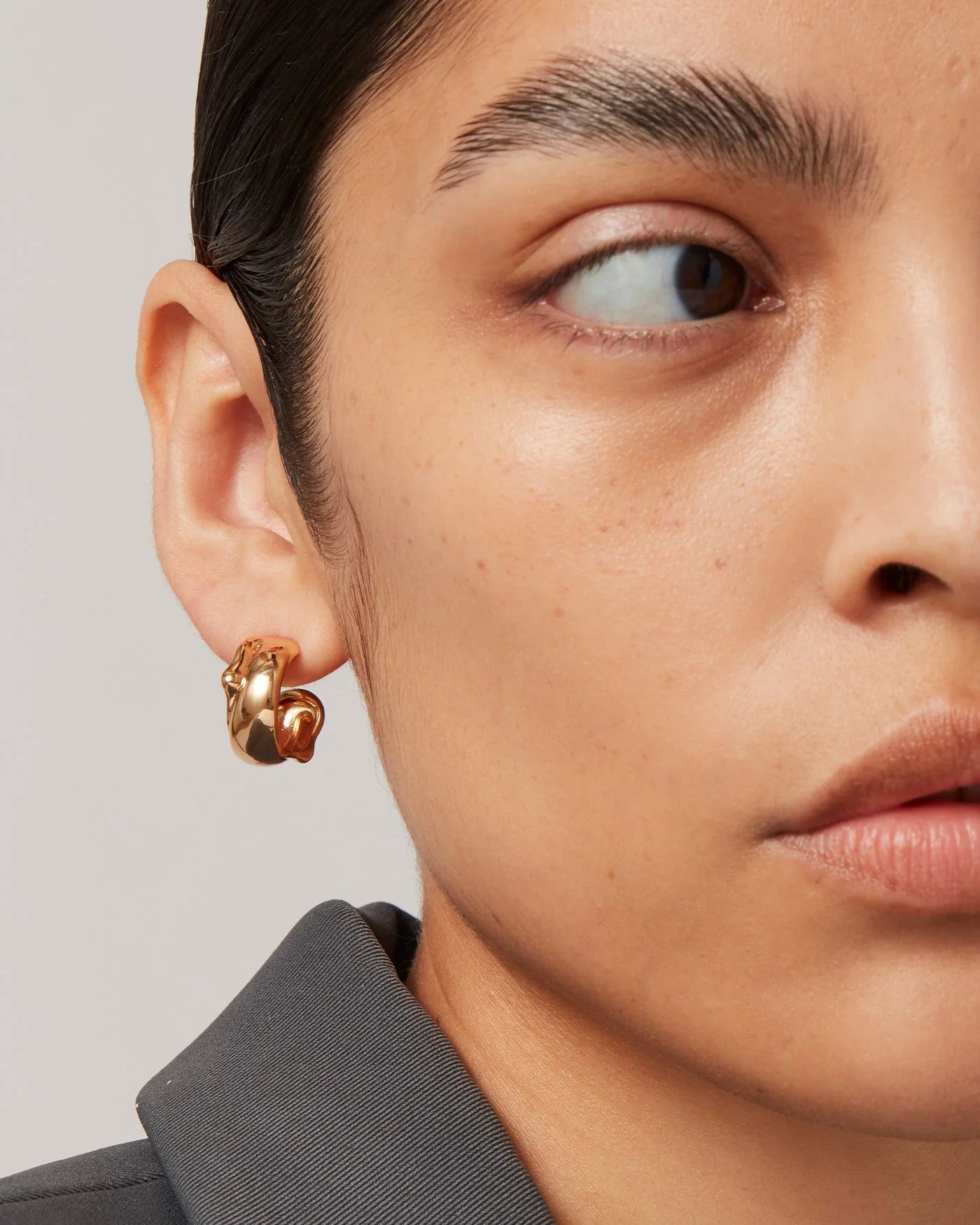 Sées Hoop Earrings in Gold