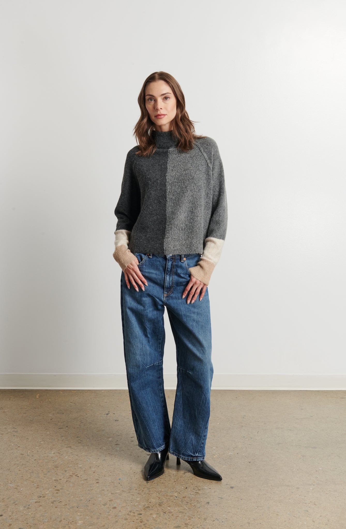 Pippa in Rocky Slate