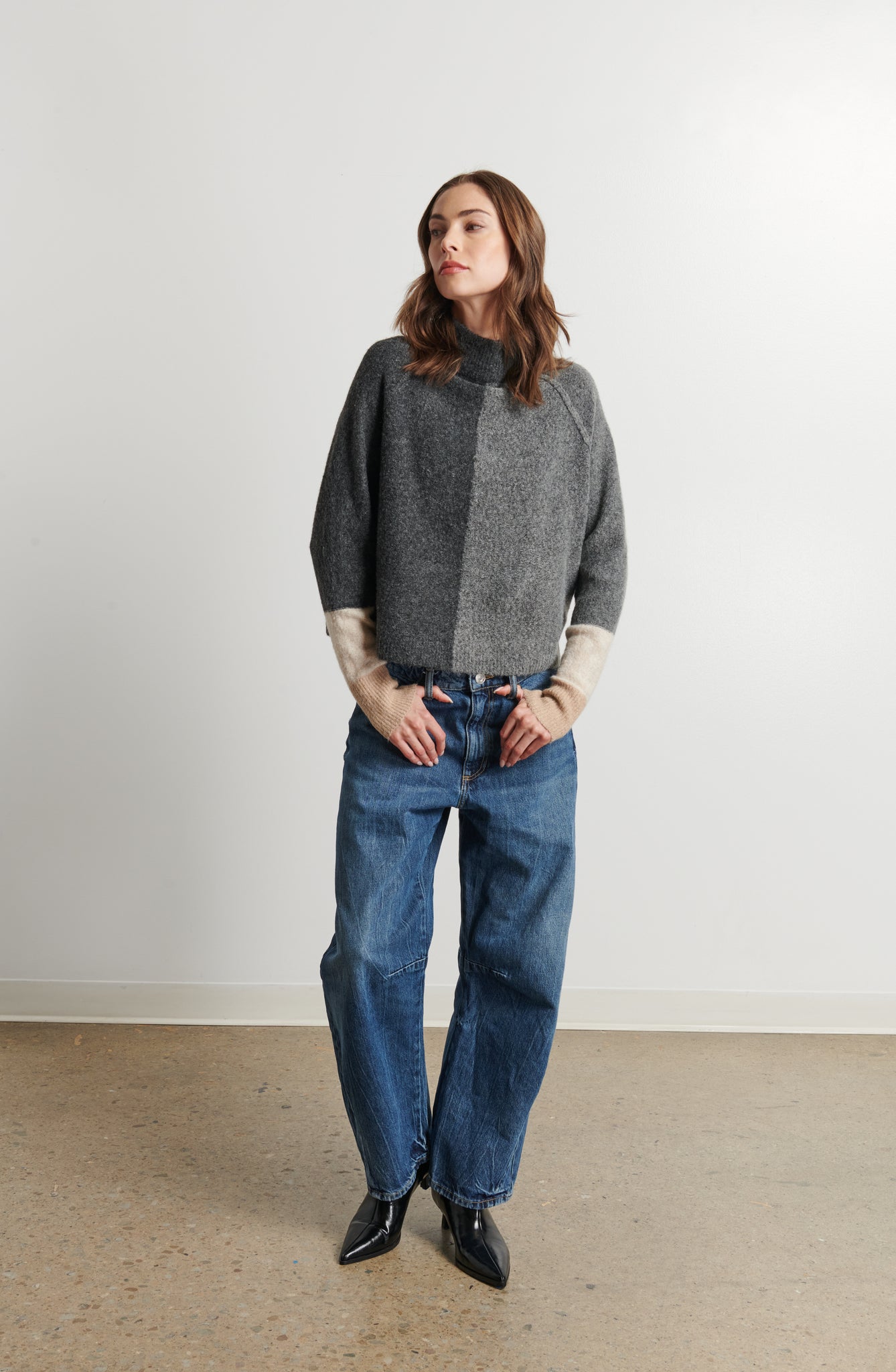 Pippa in Rocky Slate