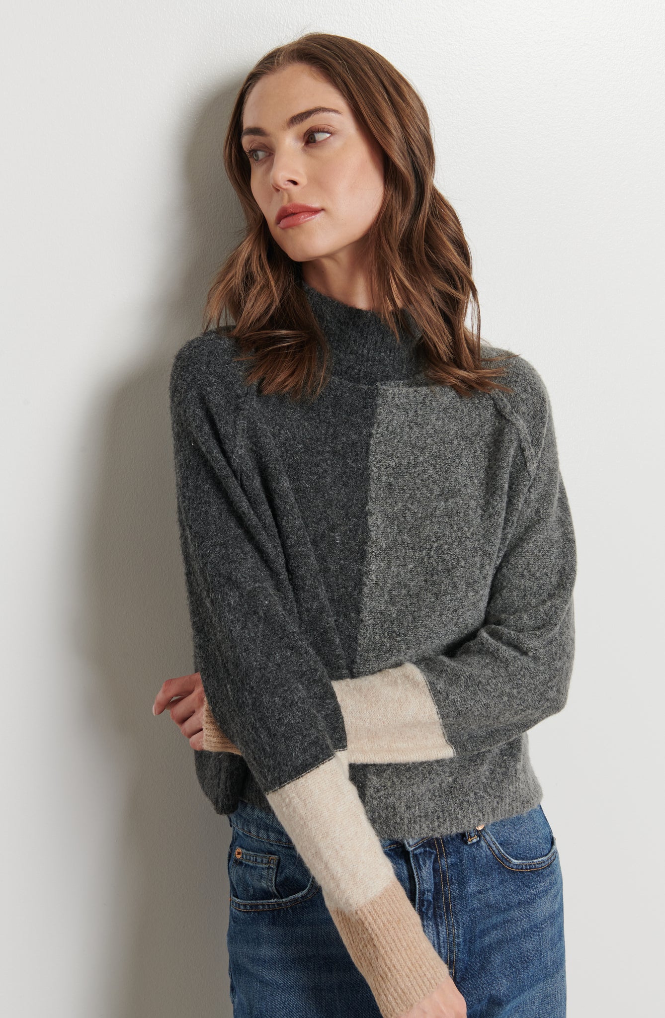 Pippa in Rocky Slate