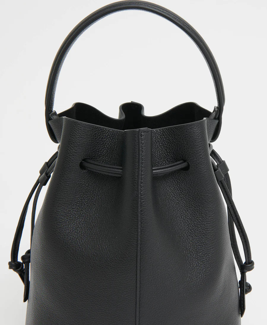 Dea Bucket in Black