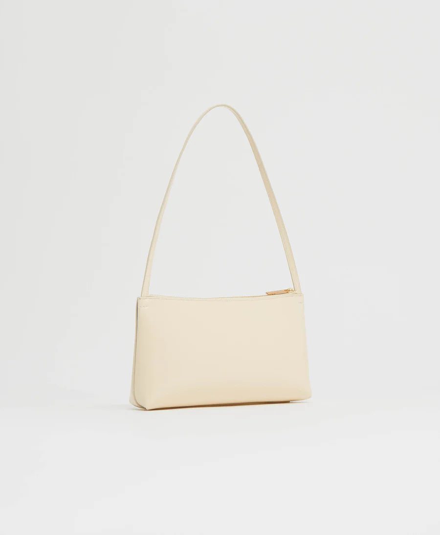 Gaia Shoulder Bag in Crema