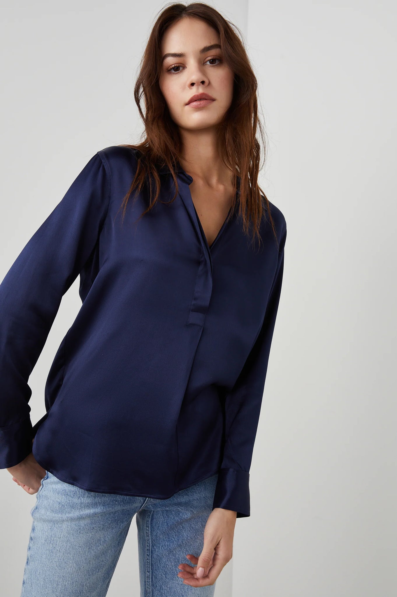 Nissa Top in Navy