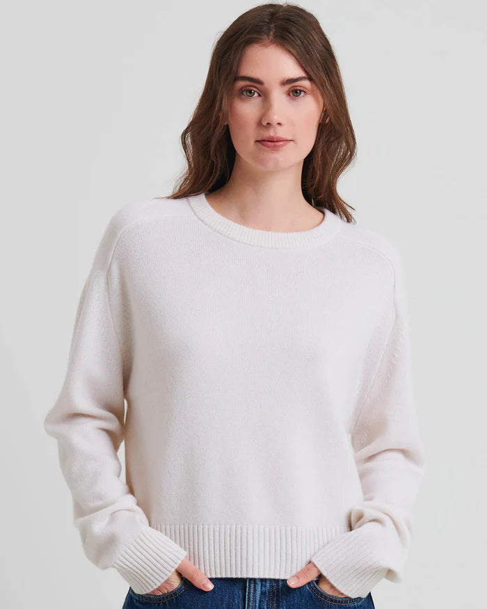 Cashmere Raglan Crew Neck in Off White