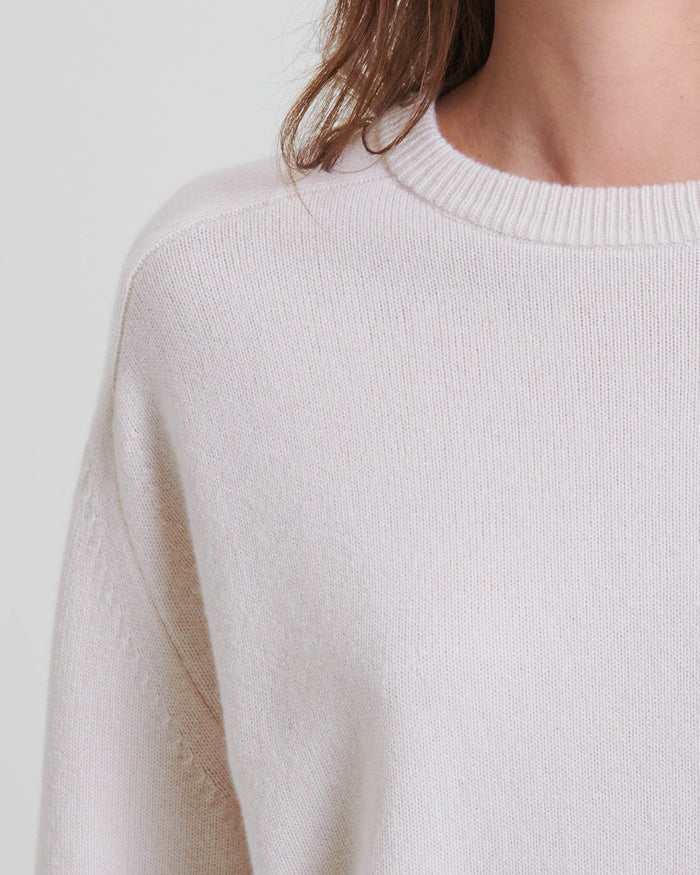 Cashmere Raglan Crew Neck in Off White