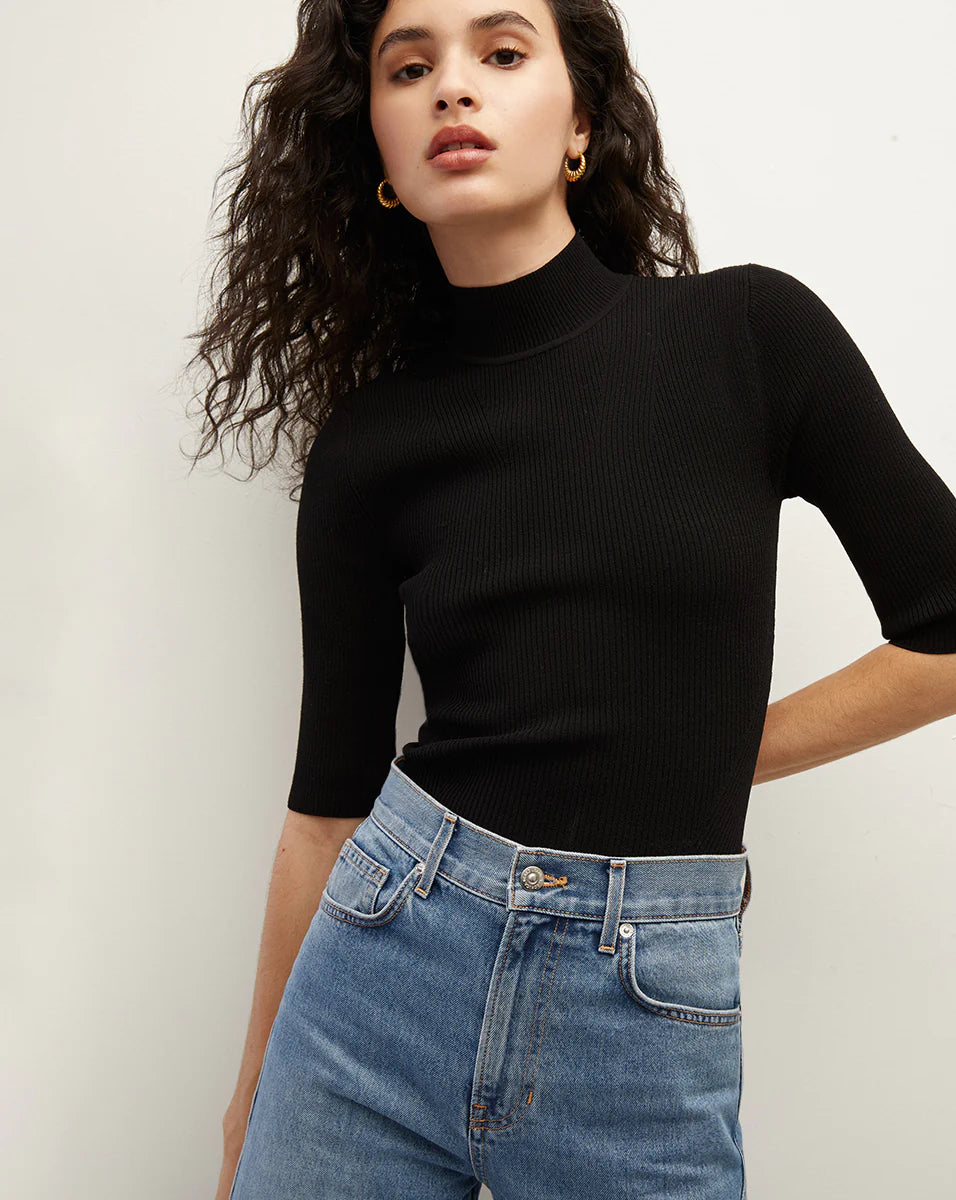 Pernia Knit Pullover in Black