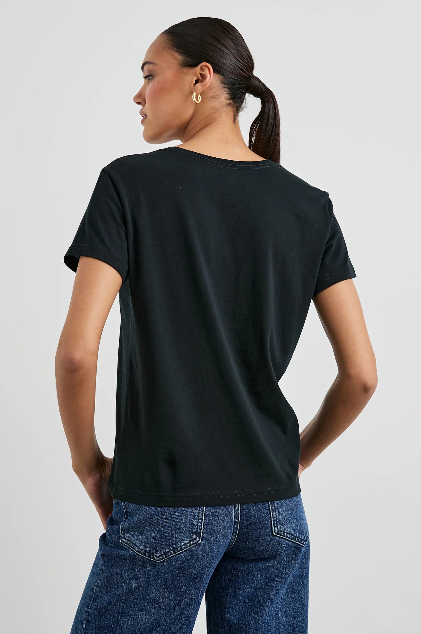 Classic Crew Neck T-Shirt in Black