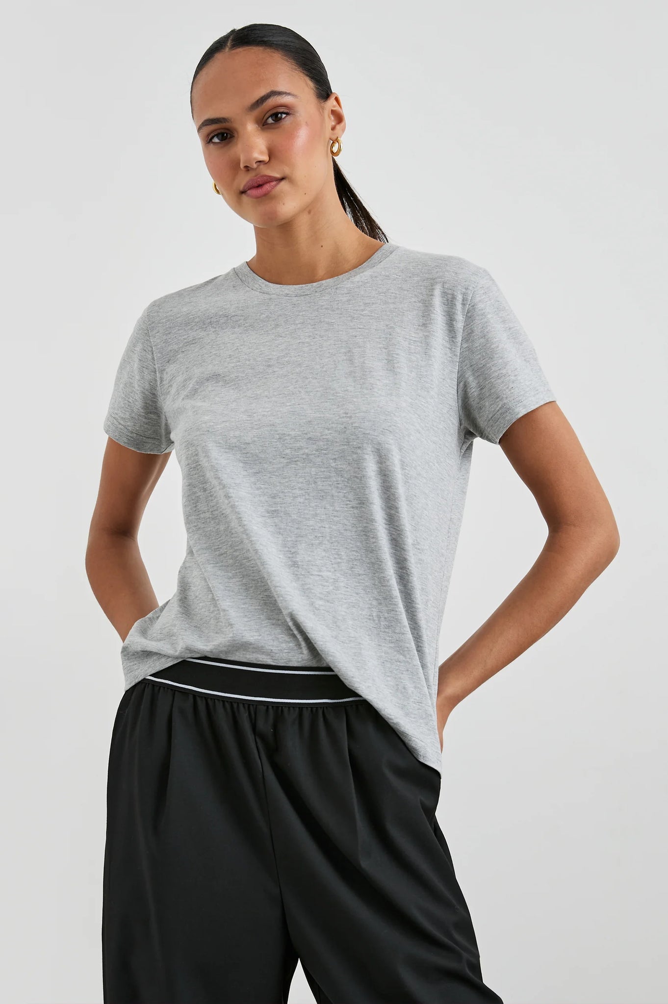 Classic Crew Neck T-Shirt in Heather Grey