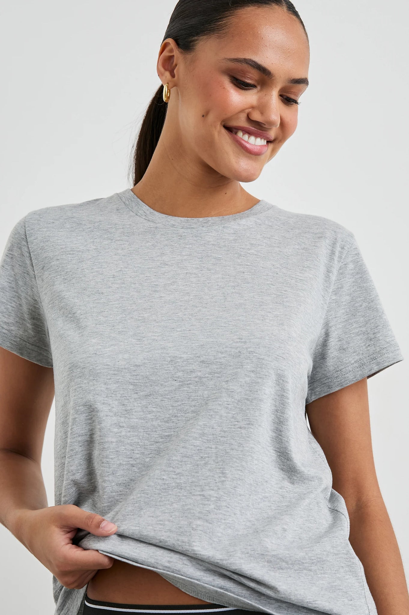 Classic Crew Neck T-Shirt in Heather Grey