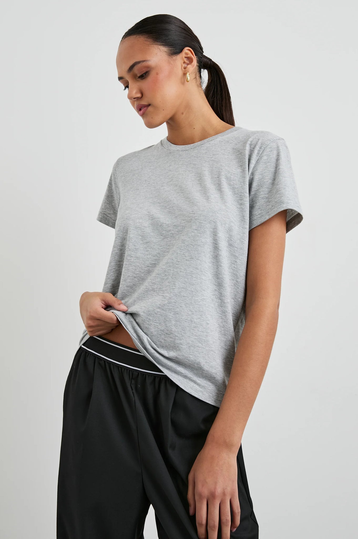 Classic Crew Neck T-Shirt in Heather Grey
