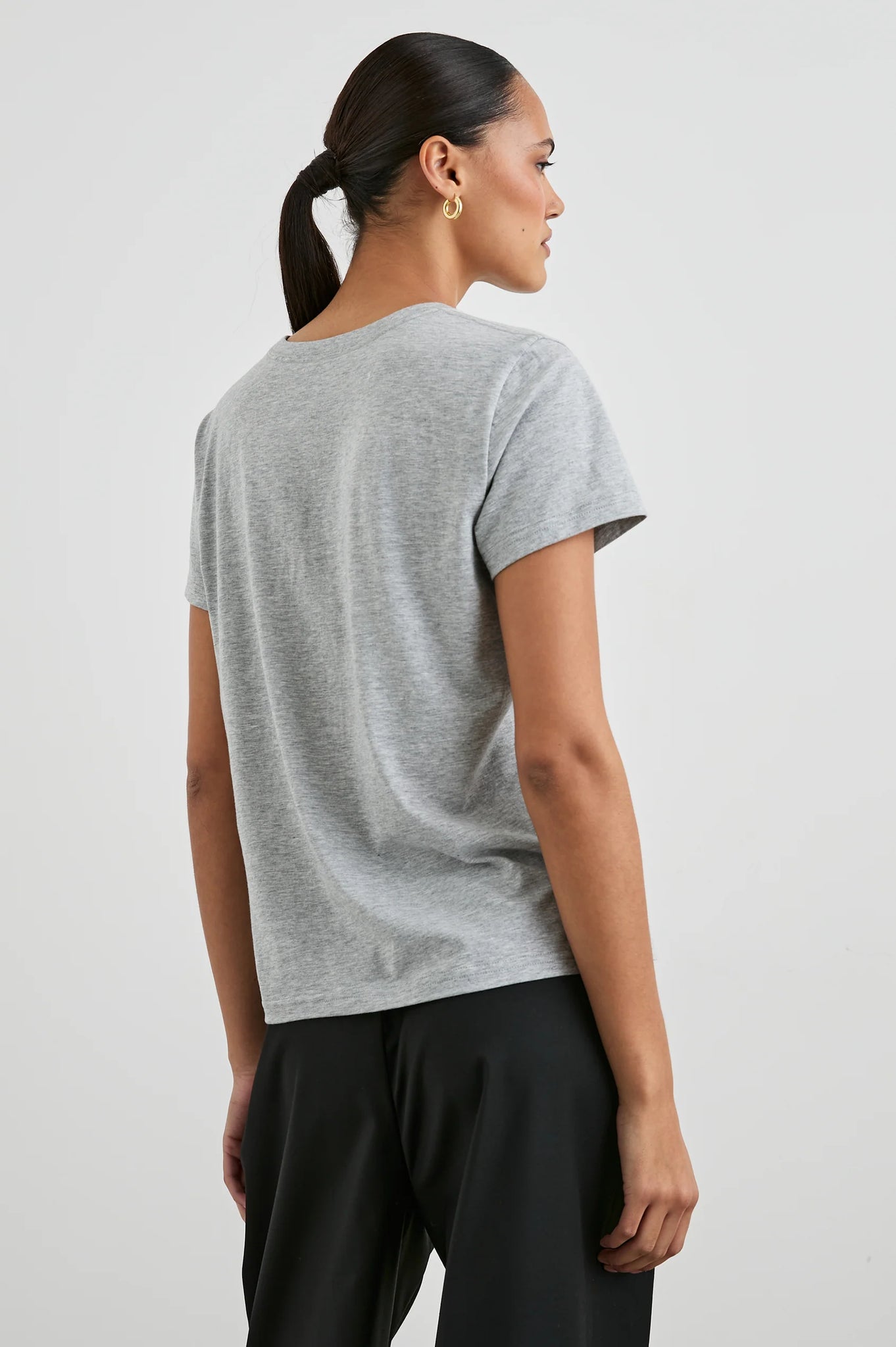 Classic Crew Neck T-Shirt in Heather Grey