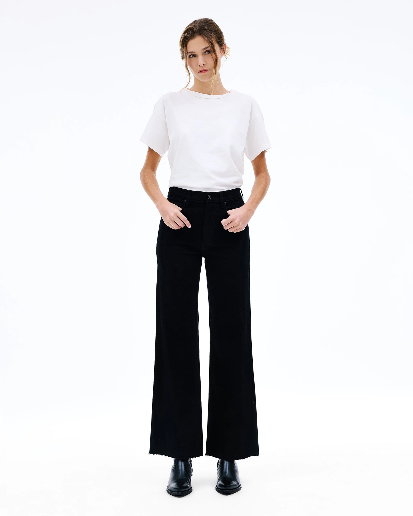 Grace in Jet Black