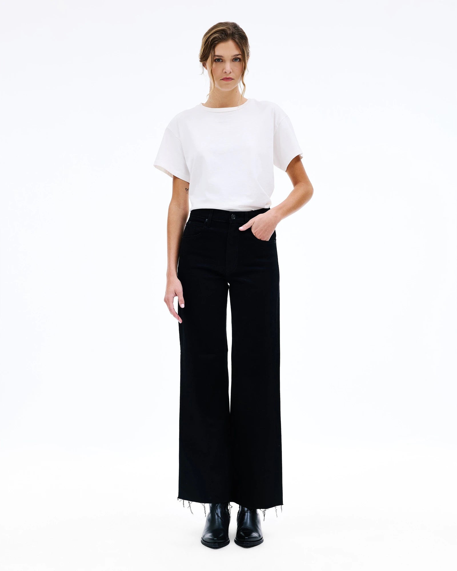 Grace in Jet Black
