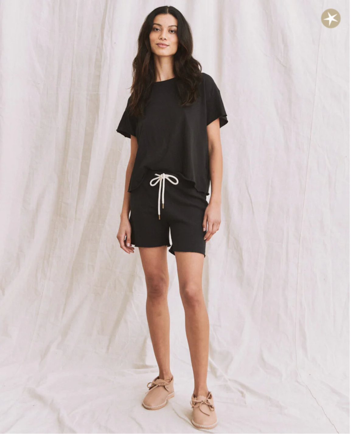 The Crop Tee. Almost Black