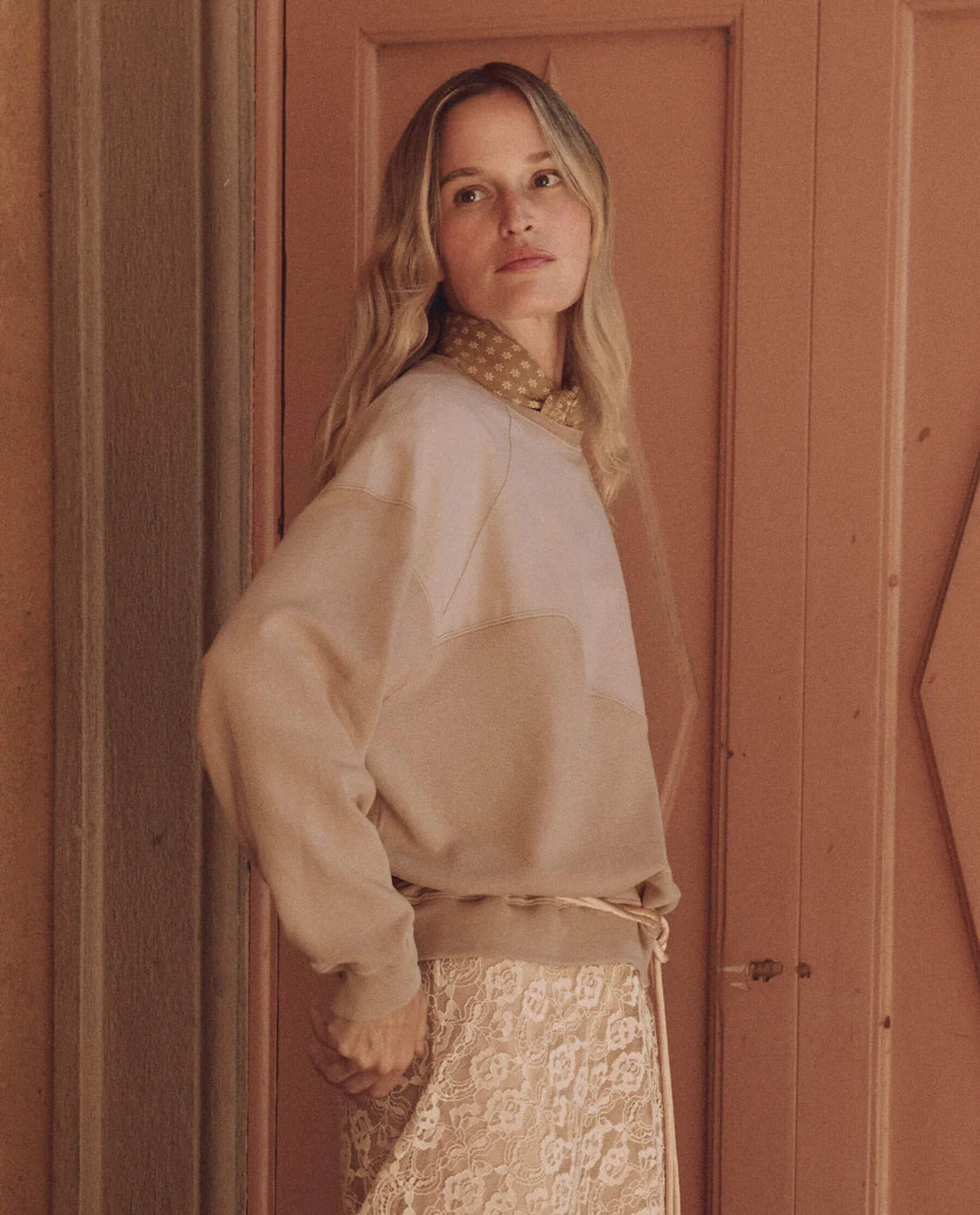 The Western Slouch Sweatshirt. Dusty Pink