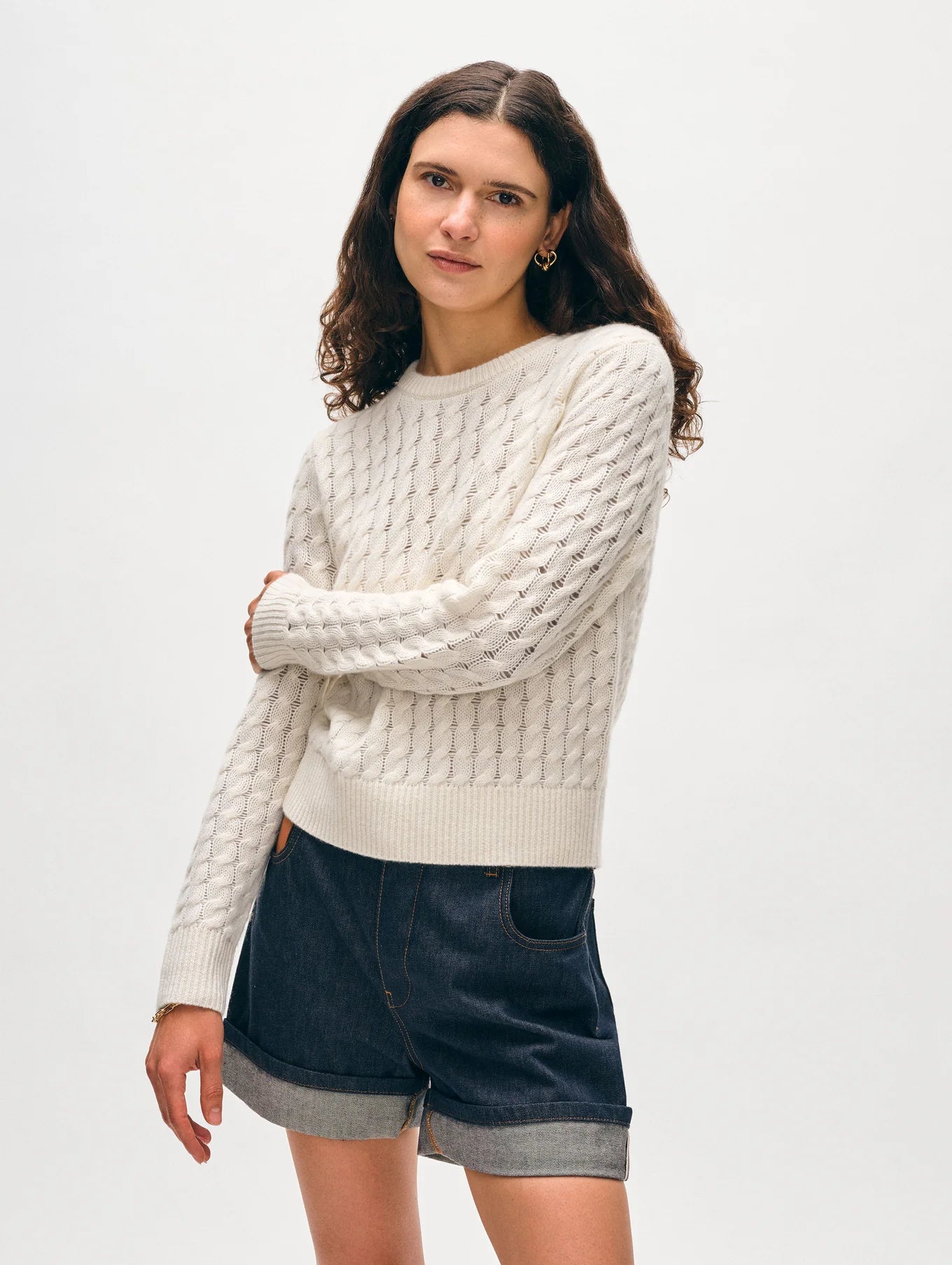 Cashmere Cable Shrunken Crew in Soft White